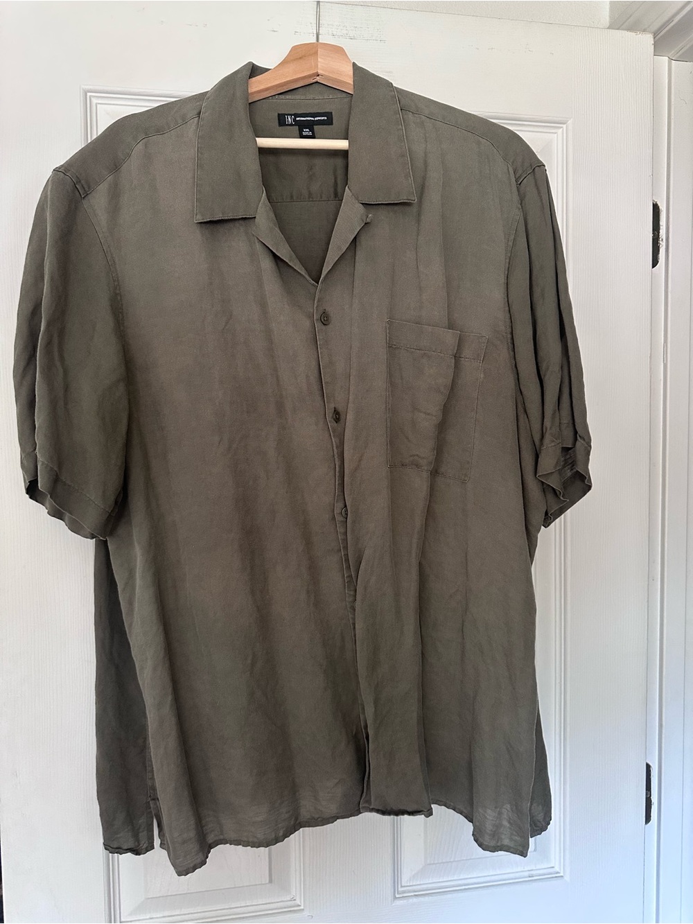 Men's Olive Short-Sleeve Button-Up Shirt